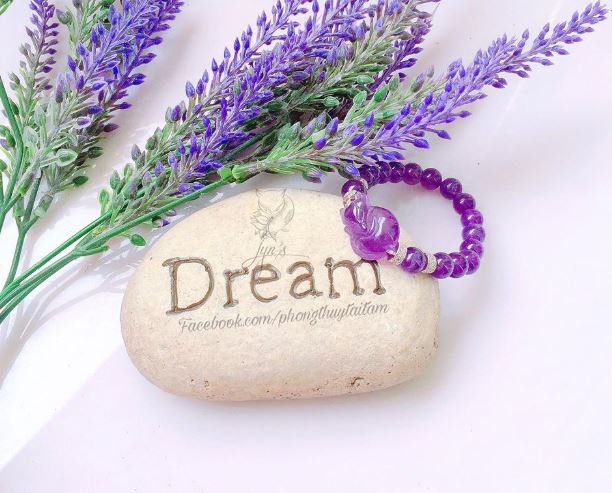Chuỗi Vòng đeo Tay - Những Thú Vị Về Chuỗi Vòng đeo Tay Có Thể Bạn Chưa Biết - Lyn'n Phong Thủy Tại Tâm