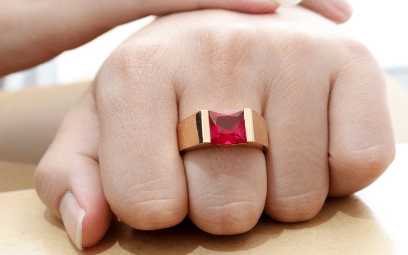 Nhẫn phong thủy là gì? Cách đeo nhẫn phong thủy để mang lại may mắn