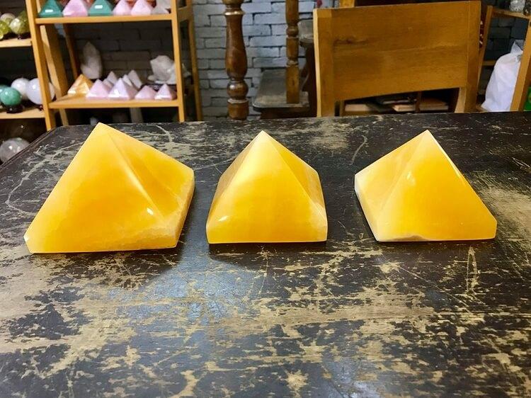 Sản phẩm Ngọc Bích Hoàng Gia có giá bao nhiêu? - Đá Quý Kim Tự Tháp