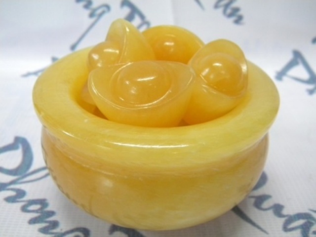 Bát Tụ Bảo Đá Ngọc Hoàng Long Vàng - Đá Quý Kim Tự Tháp