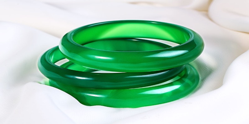 Đá mã não phù hợp với cung hoàng đạo nào? Bạn nên cẩn thận khi chọn đá mã não theo cung hoàng đạo của mình.