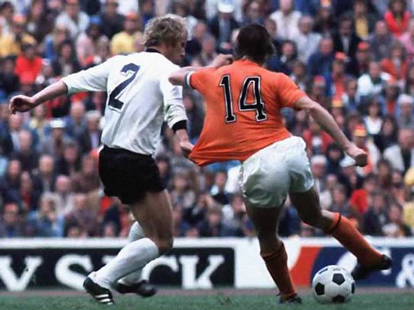 Tìm hiểu số áo Johan Cruyff từng mặc trong sự nghiệp