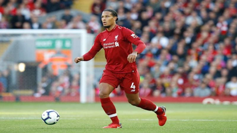 Vai trò quan trọng của hậu vệ cánh trong chiến thuật trận đấu - V6Sport