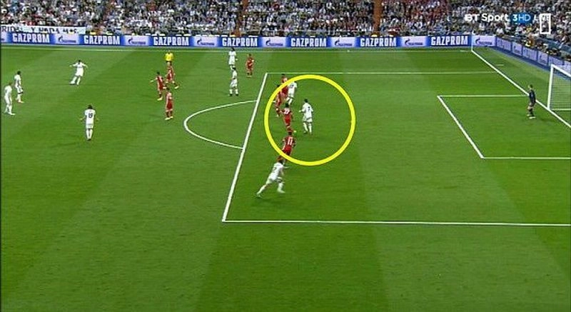 Luật việt vị trong bóng đá là gì? Giải thích đơn giản cho người mới bắt đầu.