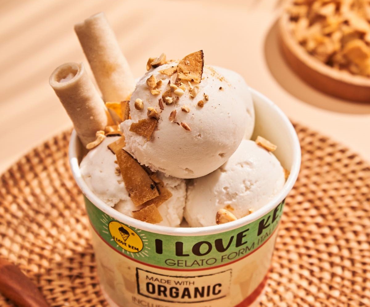 Ly kem mát lạnh quán I Love Kem