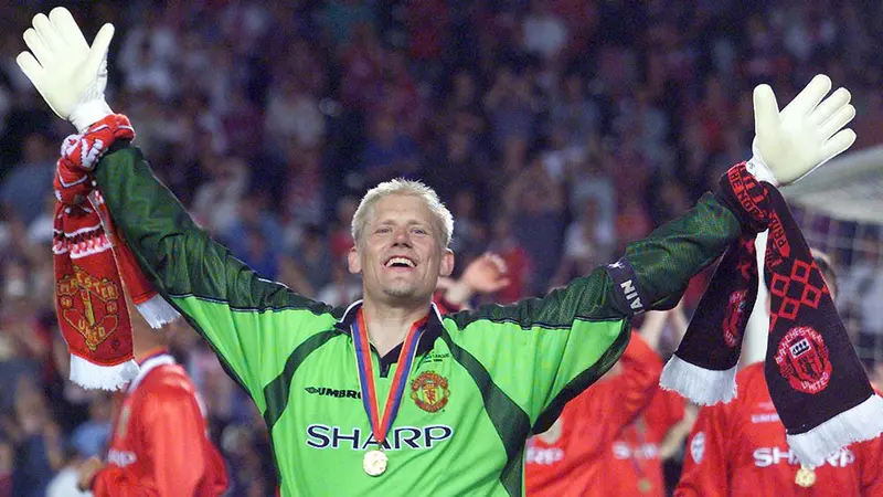 Thủ môn Peter Schmeichel huyền thoại Man United